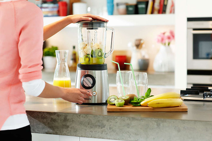 Top 10 blendere profesionale pentru piureuri, smoothie-uri, supe si sucuri