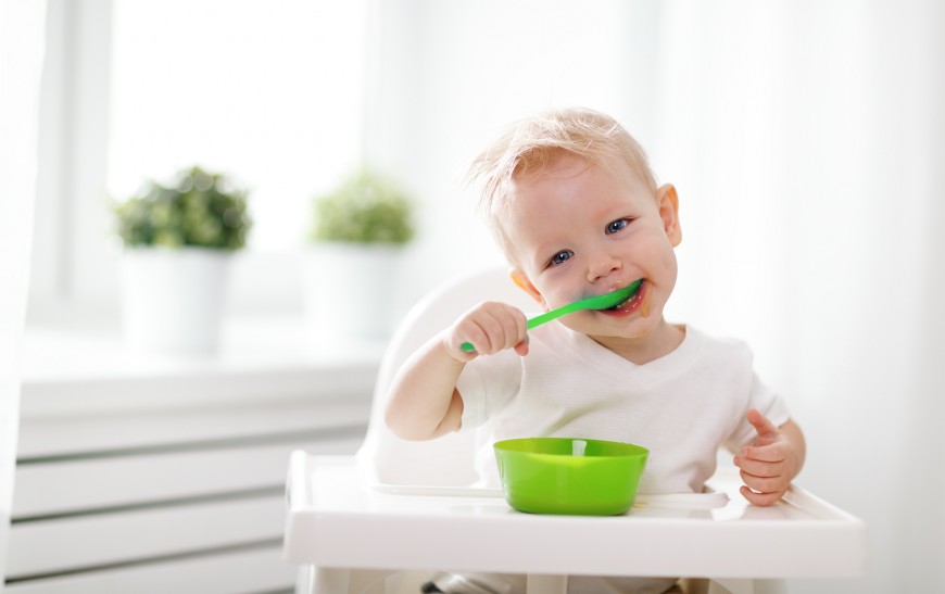 Cel mai bun Scaun bebe util cand incepi diversificarea - Sfaturi si modele